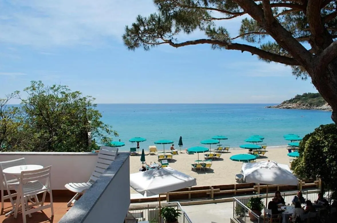 Hotel Lorenza B&B E Mini Suite Spiaggia di Cavoli