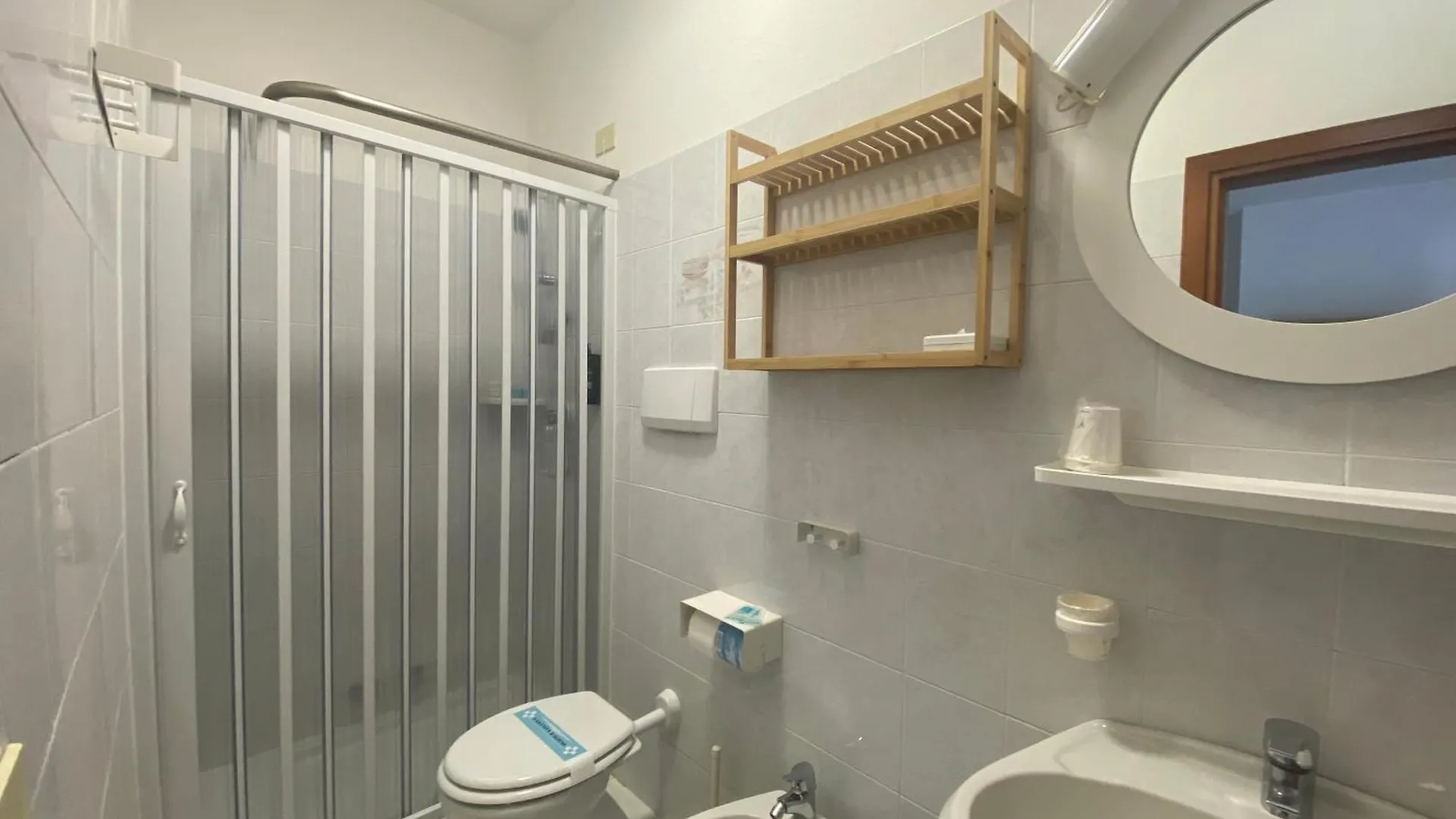 ***  Hotel Lorenza B&B E Mini Suite Spiaggia di Cavoli Italia