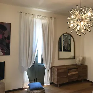 Independent Townhouse In The Historic Center Of Noto