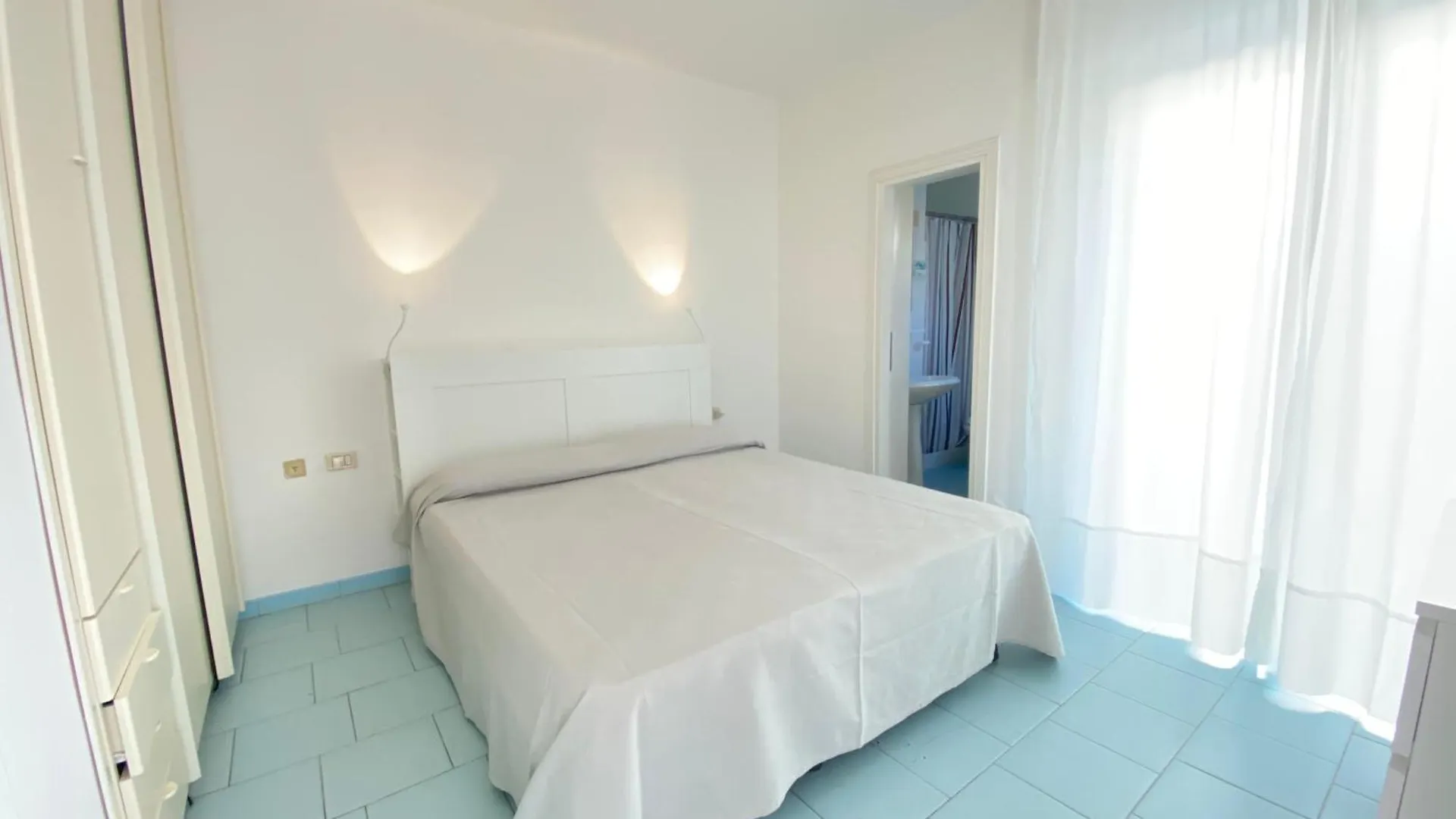 Hotel Lorenza B&B E Mini Suite Spiaggia di Cavoli