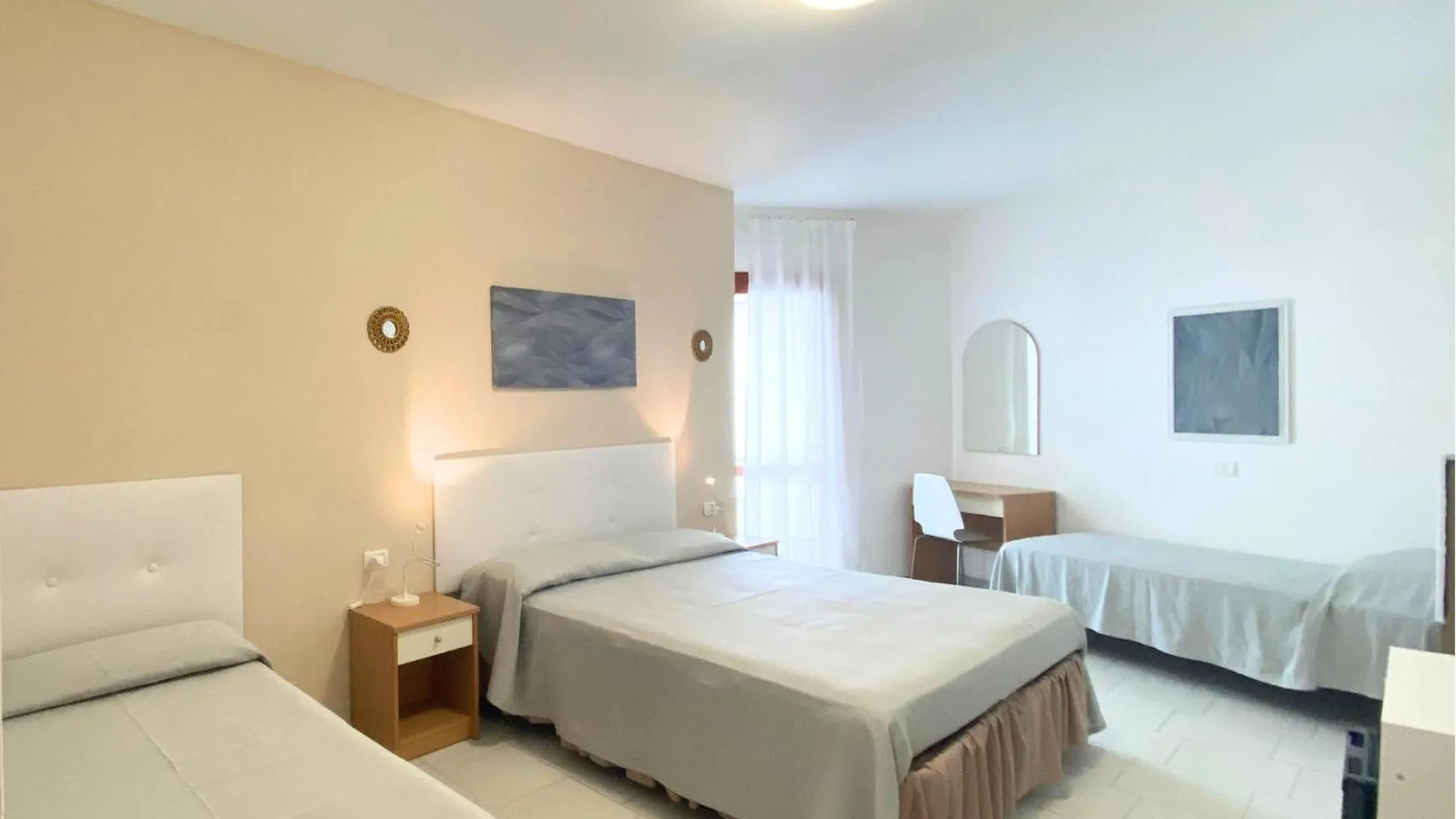 ***  Hotel Lorenza B&B E Mini Suite Spiaggia di Cavoli Italy