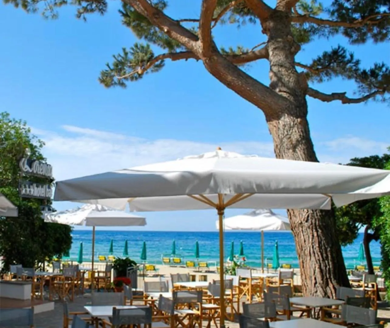 Hotel Lorenza B&B E Mini Suite Spiaggia di Cavoli 3*,